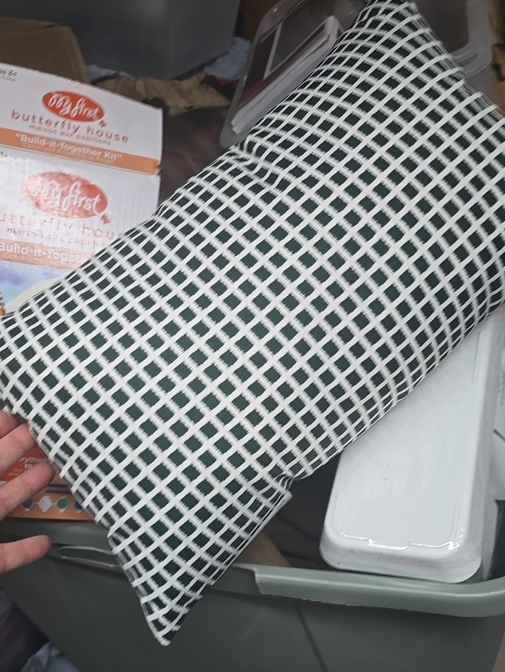 ❤️10/$30 New Green And White Pillow